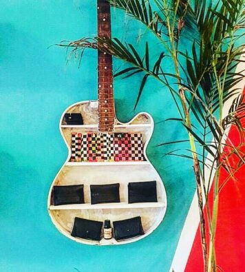 Upcycled Guitar at Remakery {{brizy_dc_image_alt imageSrc=